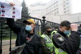 Action "Let's take traitorous judges to Rostov" near the Constitutional Court