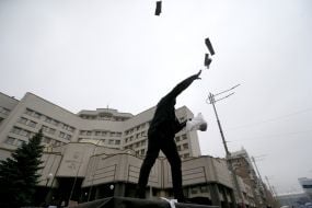 Action "Let's take traitorous judges to Rostov" near the Constitutional Court