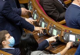 People's deputies vote