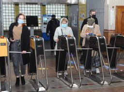 Passengers near the turnstile at one of the stations of the Kyiv metro