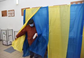 Voting in the second round of the mayoral election in Lviv