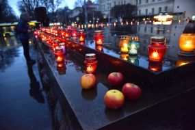 Церемония памяти жертв голодоморов в Львове