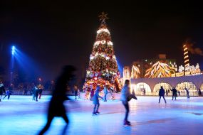 ROSHEN Winter Village