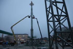 Installation of a Christmas tree on Sophia Square in Kiev
