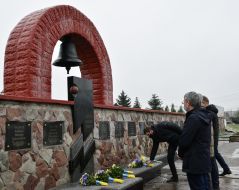Representatives of the central executive bodies lay flowers