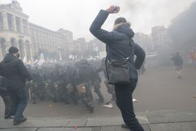 Clashes between participants of the "STOP lockdown!" and law enforcement officers on Independence Square