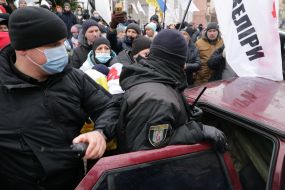 Clashes between participants of the "STOP lockdown!" and law enforcement officers on Independence Square