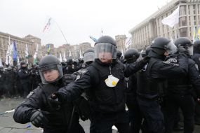 Clashes between participants of the "STOP lockdown!" and law enforcement officers on Independence Square