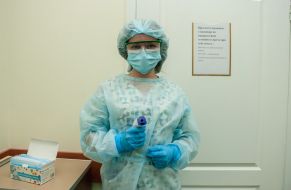 Медсестра приймального відділення в Дергачівській центральній районній лікарні