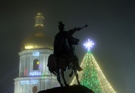 Церемония зажжения огней на главной елке страны в Киеве