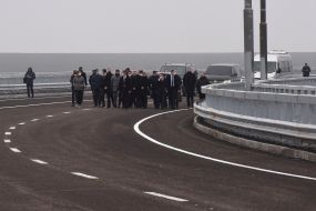 Vladimir Zelensky opened a new beam bridge