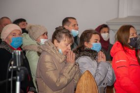 Believers during the Christmas Mass