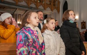 Believers during the Christmas Mass