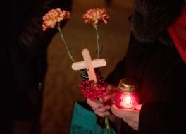 Лампадка и крест