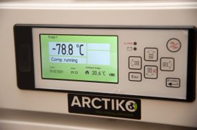 Ultra-low temperature laboratory freezer