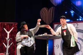 Performance "Jackpot for Cockatoo"