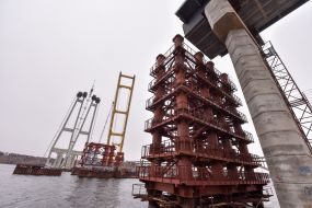 Europe's largest floating crane Lifting LK-800 ("Zechariah") on the Dnieper in Zaporozhye