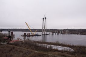 Europe's largest floating crane Lifting LK-800 ("Zechariah") on the Dnieper in Zaporozhye