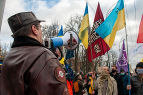 Участники акции в поддержку Сергея Стерненко