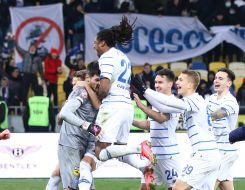 Football. FC "Dynamo" (Kyiv) і FC "Kolos" (Kovalivka)