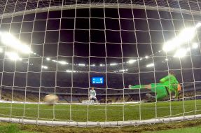 Football. FC "Dynamo" (Kyiv) і FC "Kolos" (Kovalivka)