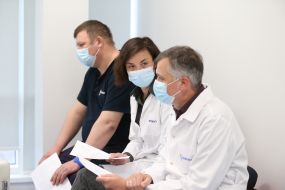 Mobile brigade of the Ministry of Health of Ukraine vaccinates doctors of Dobrobut medical network