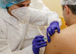 Vaccination of health workers from COVID-19