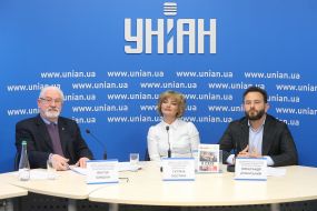 Viktor Shyshkin, Tetyana Kostina, Oleksandr Dubinsʹkyy