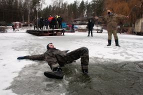 Rescue of a conditionally injured person who fell through the ice