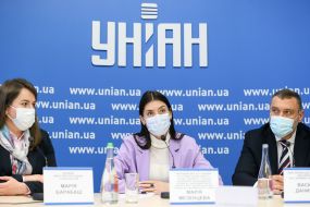 Mariya Barabash, Mariya Mezentseva, Vasyl Danylyak