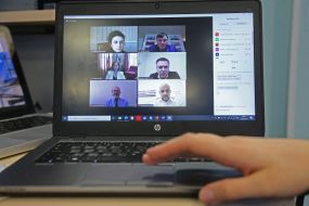 Участники презентации в режиме видеосвязи