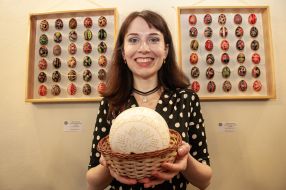 Учасниця виставки «Великоднє диво»