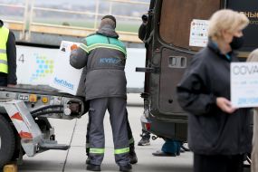 The first batch of Pfizer vaccine has arrived in Ukraine