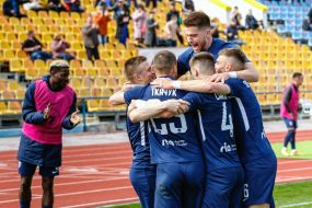 FC Minai players are happy with the victory