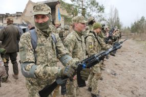 Тренировка резервистов отдельной бригады теробороны Киева