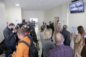 Broadcast of the court session