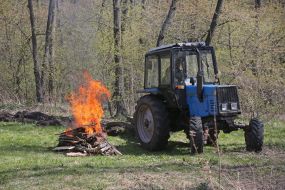 Specialized trainings of Kyiv rescue and communal services for counteraction and liquidation of consequences of forest fires