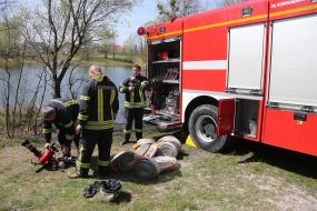 Specialized trainings of Kyiv rescue and communal services for counteraction and liquidation of consequences of forest fires