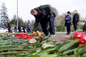 People brought flowers to Kulikovo field