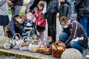 Освячення великодніх кошиків