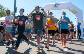 Participants of the charity race "Let's run together"