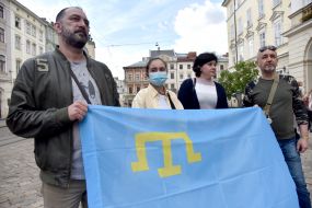 Participants of the event to honor the memory of the victims of the Crimean Tatar genocide