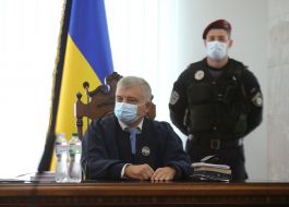 Judge in a medical mask