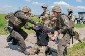 Training of territorial defense fighters on liquidation of sabotage group at Chuguiv military airfield