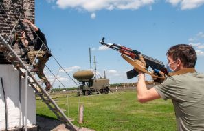 Training of territorial defense fighters on liquidation of sabotage group at Chuguiv military airfield