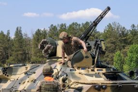 Special meeting with the crews of armored personnel carriers and military unit 2276