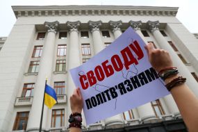 Action in support of Sergei Sternenko