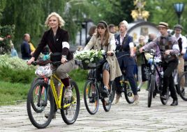 Учасники весняного Ретро Круїзу