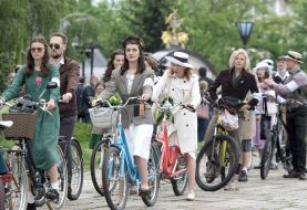 Учасники весняного Ретро Круїзу