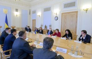 Дмитро Разумков, Джин Шахін, Роб Портман та Крістофер Мерфі